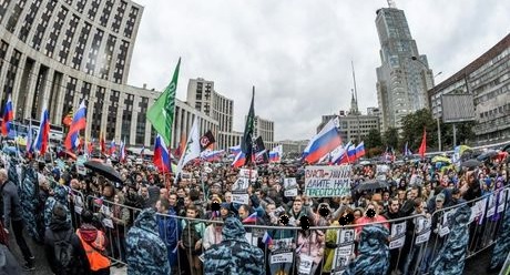 Aktor dan Musisi Rusia Lakukan Protes untuk Mendukung Demonstran yang Dipenjara